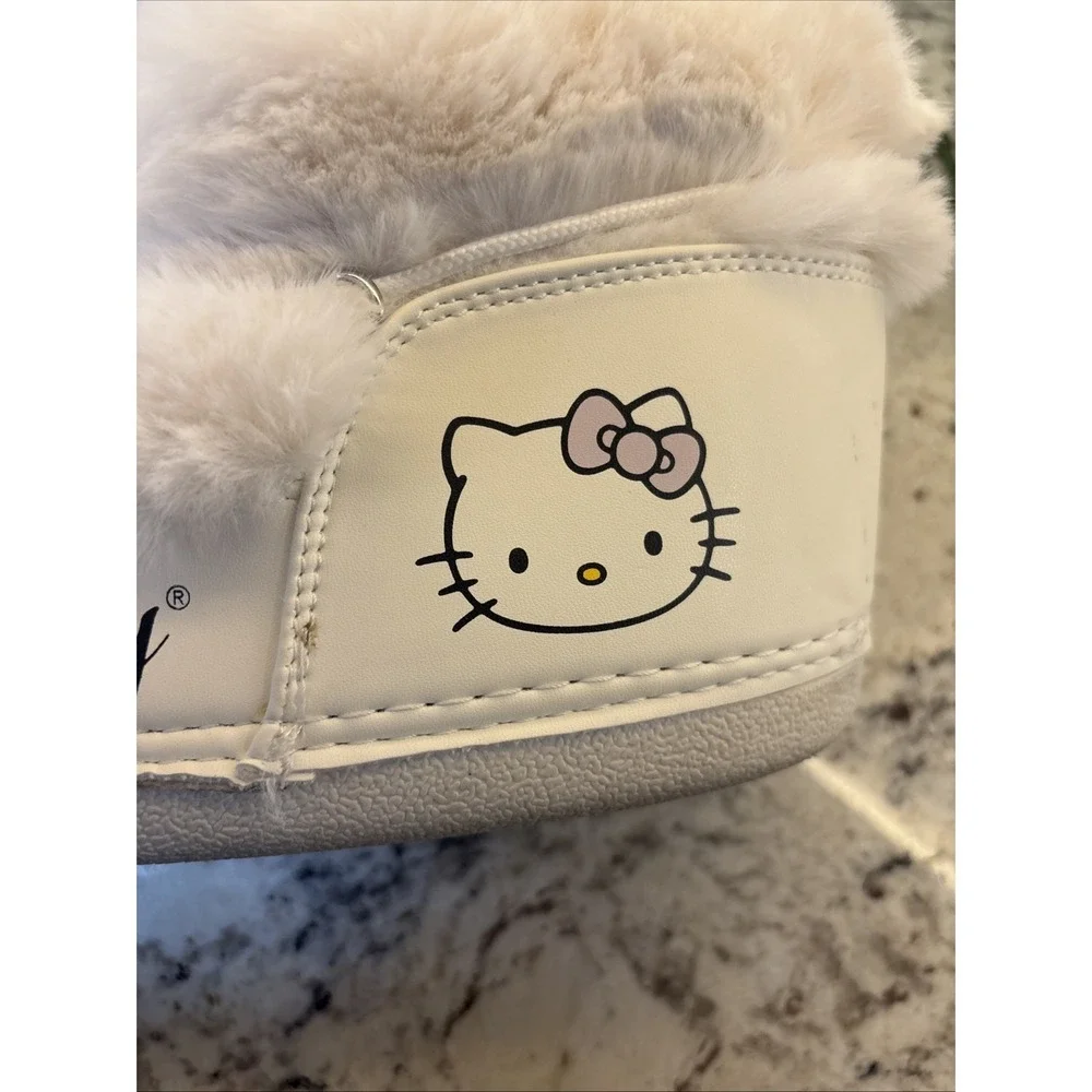 Forever21 Hello Kitty Boots Women's Size 8 White Fur Winter Boots pink Bow‎